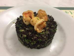 Riso venere con gamberetti e zucchine