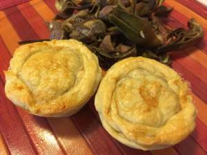 Mini pie di manzo patate e carciofi