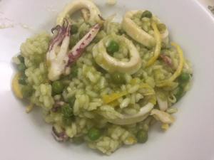 Risotto piselli e calamari