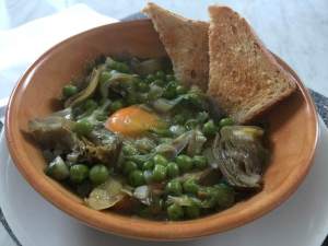 Zuppa di piselli e carciofi