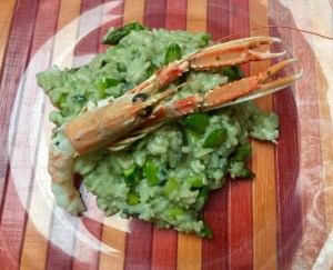 Risotto agli asparagi e scampi