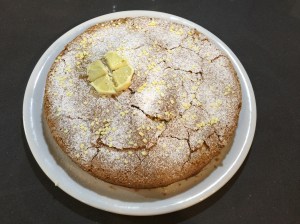 Torta caprese al cioccolato bianco e limone