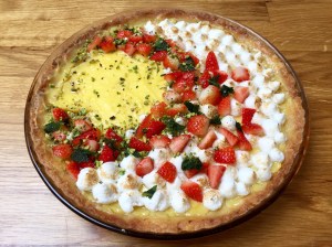 Crostata meringata al limone con frutta
