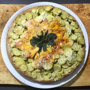 Tatin di fiori di zucca ripieni