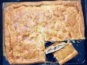 Focaccia ripiena di cavolo e speck