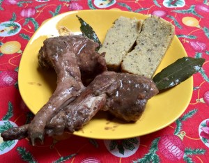Coniglio in salmì con polenta