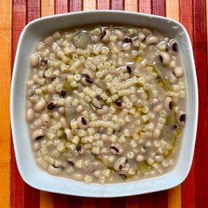 Pasta e fagioli dall'occhio