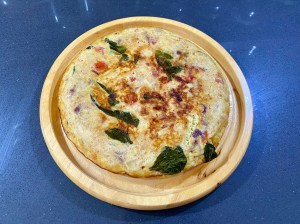 Frittata con pomodori e basilico