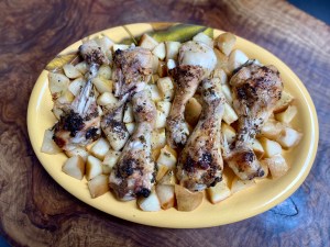 Cosce di pollo al forno con mele