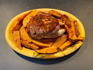 Stinco di maiale in salsa barbecue