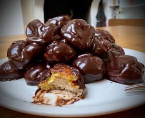 Profiteroles al cioccolato