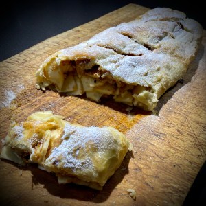 Strudel di mele con pasta sfoglia