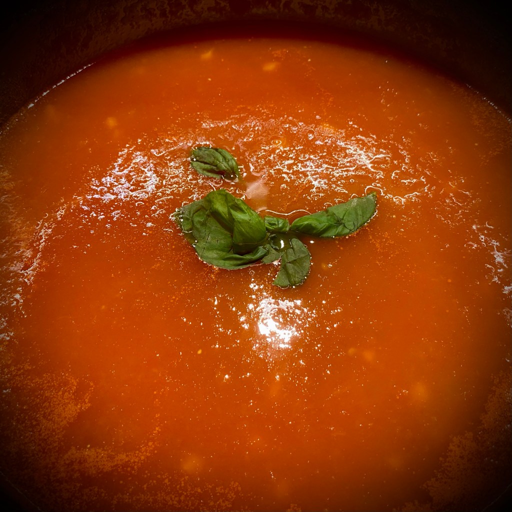 Sugo di pomodoro fresco al basilico