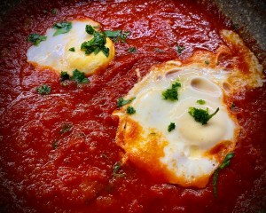 Uova al pomodoro