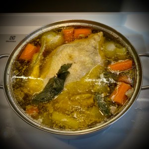Brodo di gallina (o pollo)