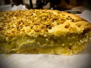 Torta della nonna al pistacchio
