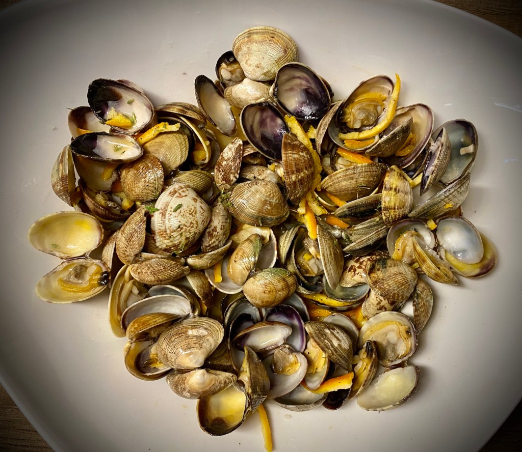 Sautè di vongole all'arancia