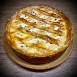 Crostata pasquale alla ricotta e cioccolata