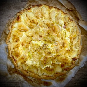 Torta salata con patate e mortadella