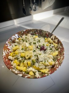 Insalata di riso mango e ananas